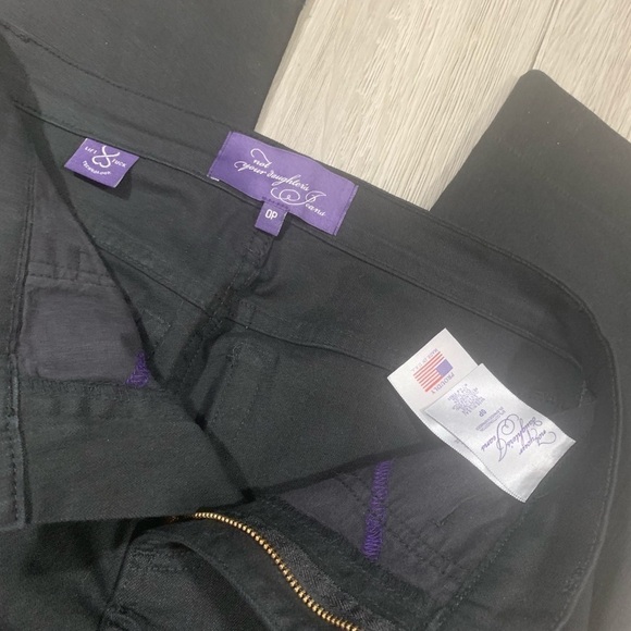 NYDJ New without Tag Black Straight Leg Denim Crop Jeans size 0P - Picture 5 of 6